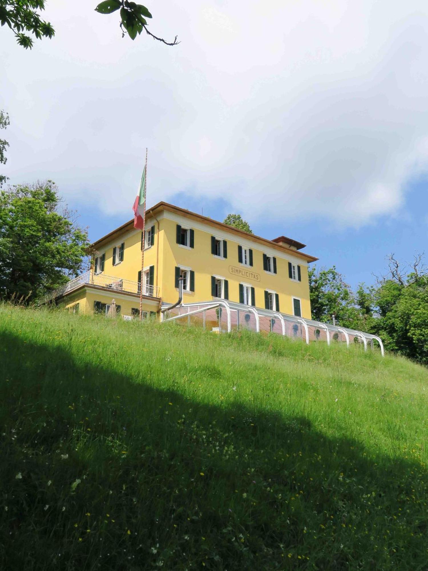 Hotel Villa Simplicitas San Fedele Intelvi Exteriör bild